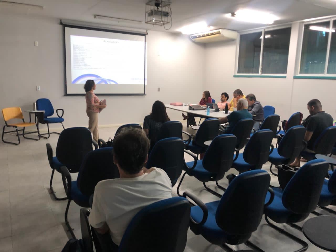 11_Coordenadora_do_Programa_de_Arqueologia_-_PPGArq_Profa_Maria_do_Amparo.jpeg