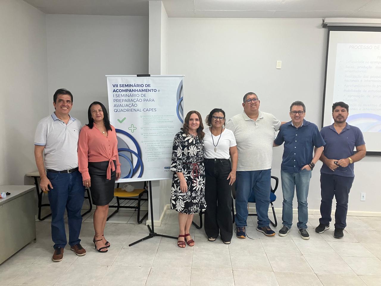 14_Coordenador_do_PPG_em_Educação_Prof_Elmo_Lima_Subcoordenadora_Diretora_do_CCE_Pro-Reitora_e_Comitê.jpeg