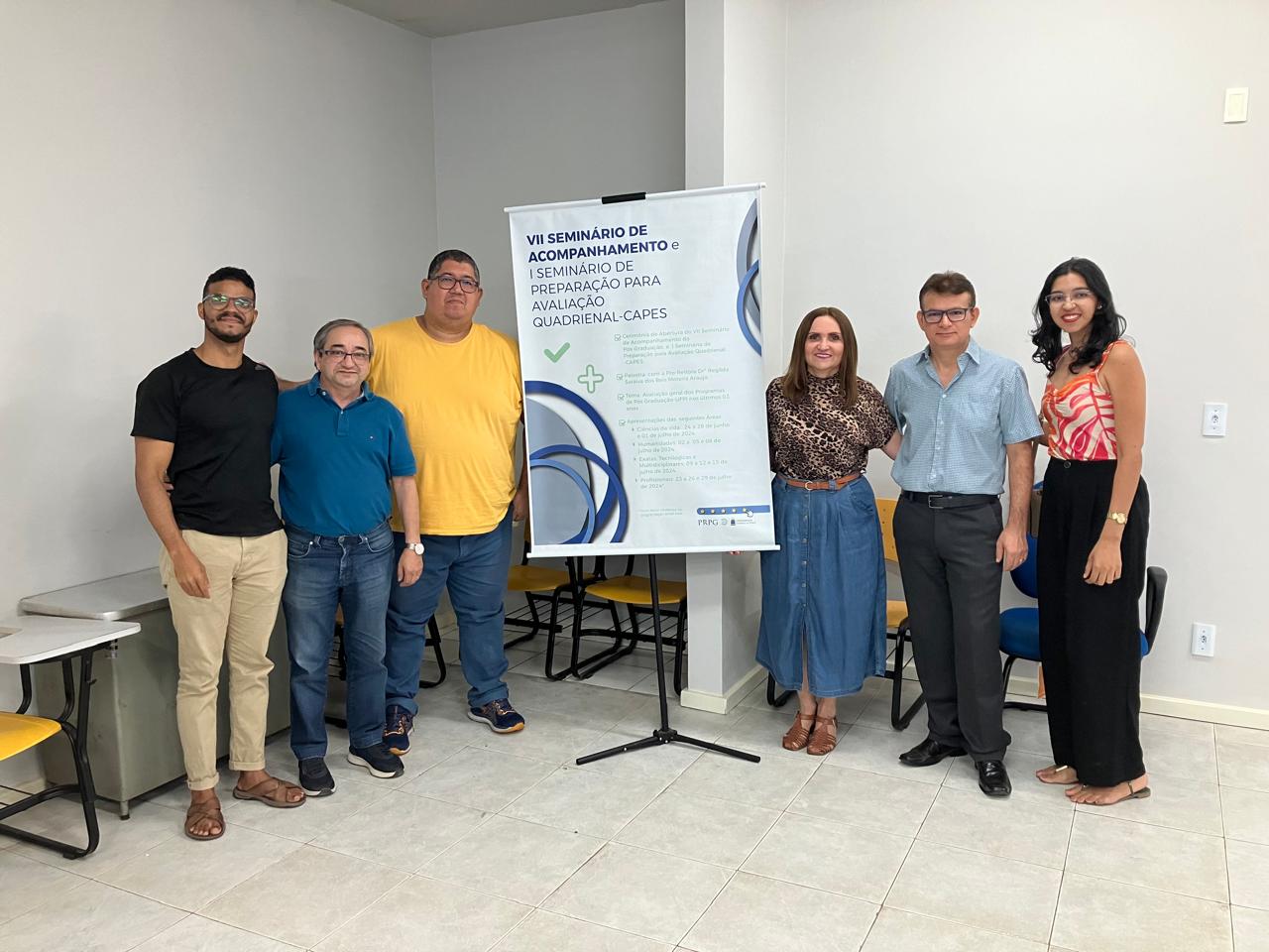16_Coordenador_PPGHB_SubCoordenador_Prof_Pedro_Vilarinho_Pro-Reitora_Comitê_e_discentes.jpeg