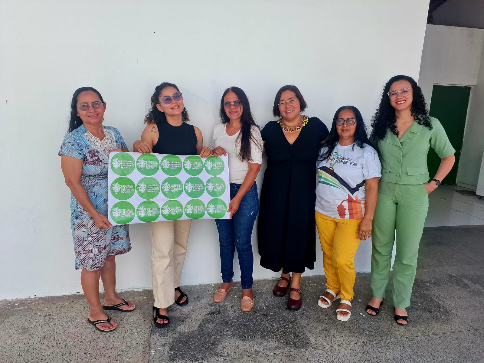 Na_Casa_do_Movimentos_Sociais_com_o_MIQCB_organizando_o_seminário.jpg