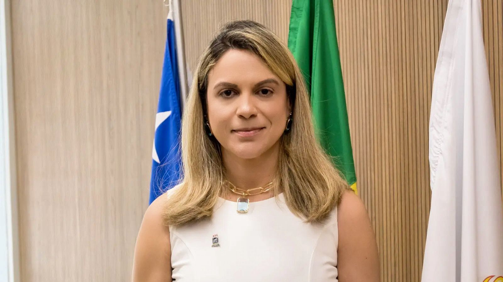 Imagem da pró-reitora de administração Pró-reitora de administração, Larissa Mendes.