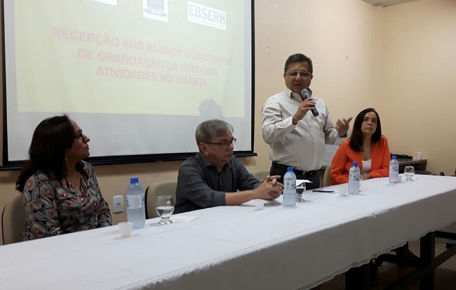 diretor hu