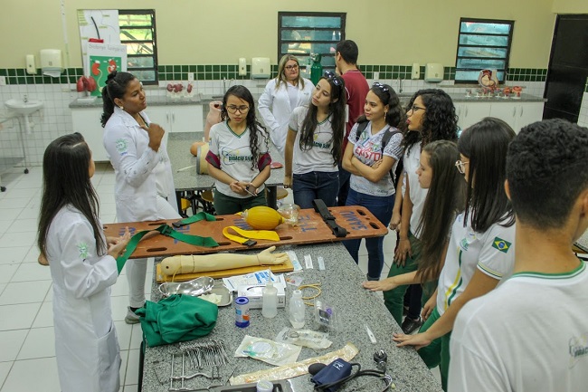 feira profissoes 120190830152956