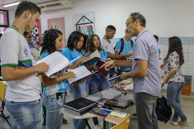 feira profissoes 720190830154341