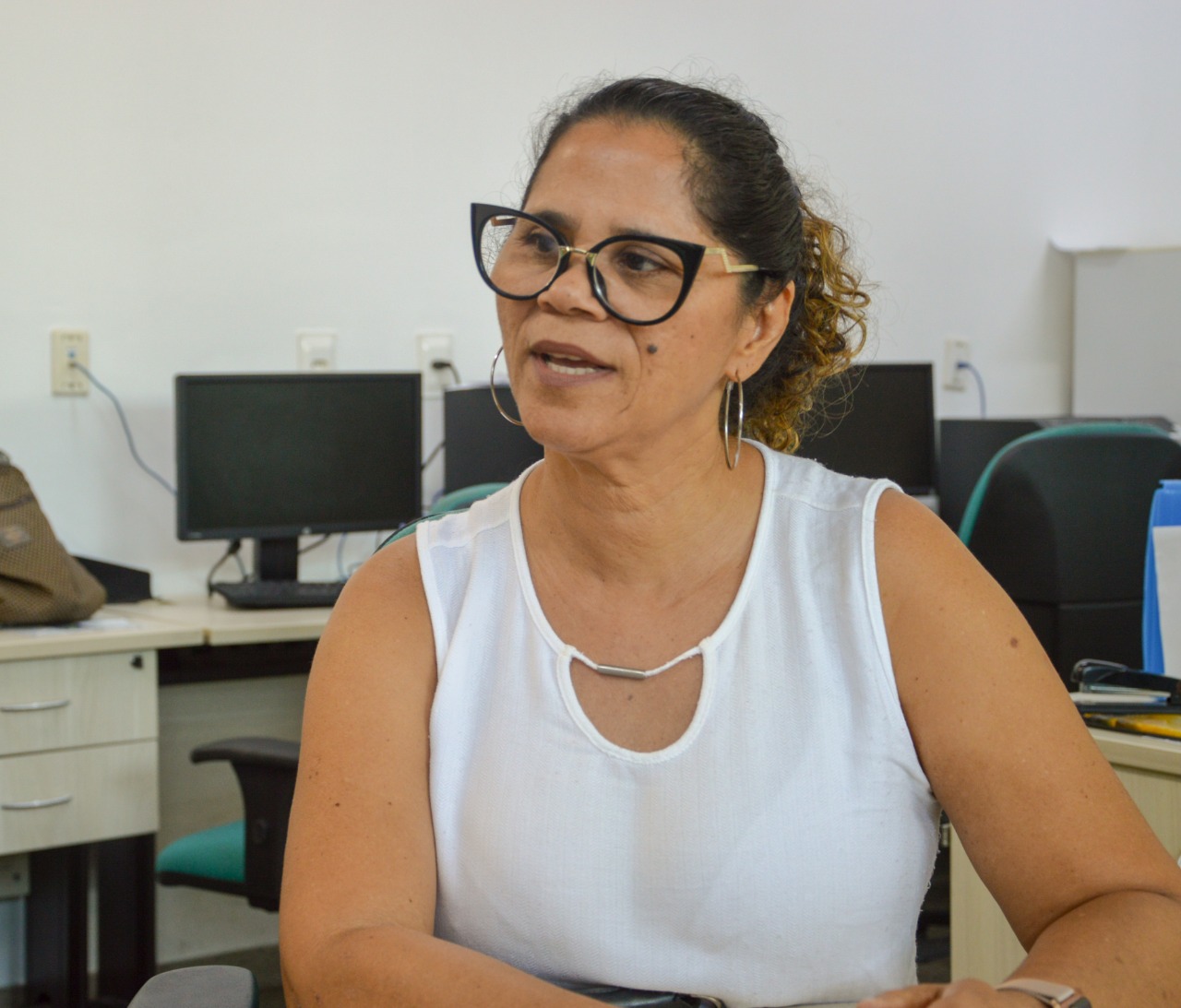 professora luzineide20190916172704