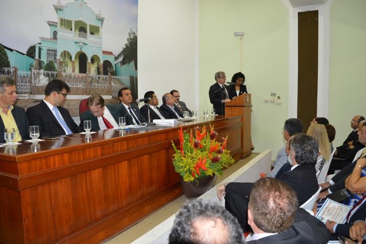 pronunciamento reitor